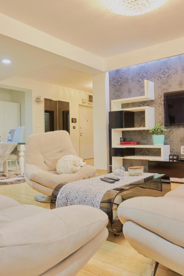 Diamond Butterfly Apartment Skopje Esterno foto